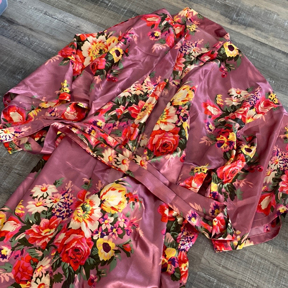 Bridesmaid robe, silk material.